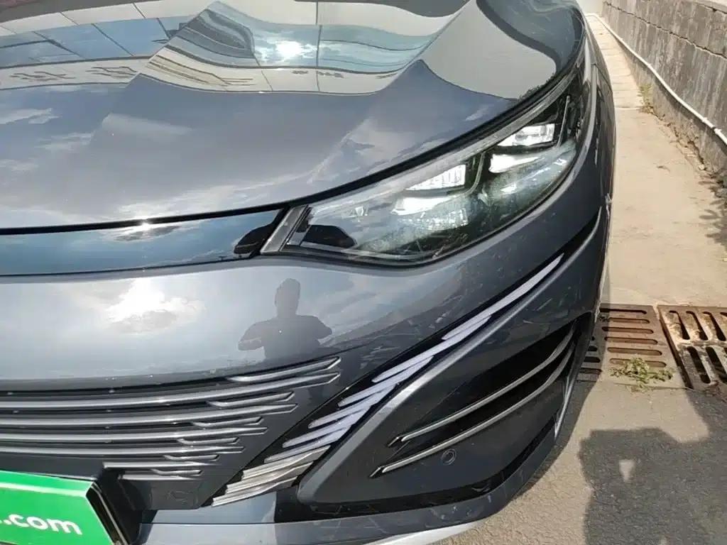 Denza N8 2023 All-Wheel Drive Super Hybrid Flagship Seven-Seat Edition — миниатюра 24