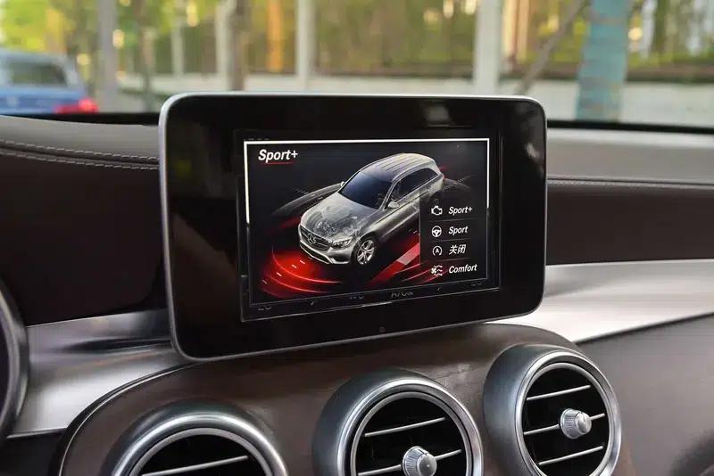 2016 Mercedes-Benz GLC 300 4MATIC Dynamic — миниатюра 23