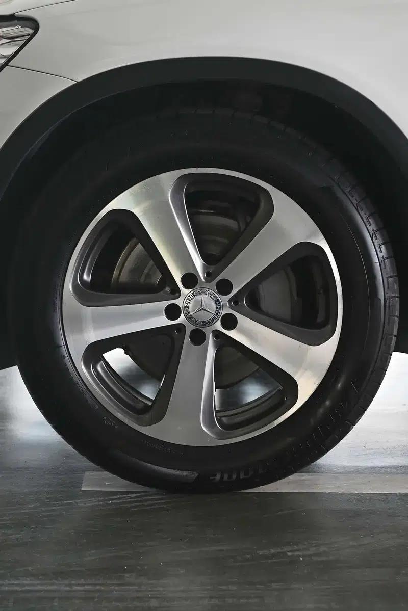 2016 Mercedes-Benz GLC 300 4MATIC Dynamic — миниатюра 28