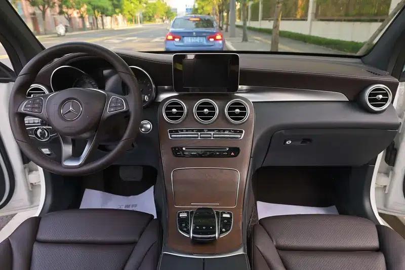 2016 Mercedes-Benz GLC 300 4MATIC Dynamic — миниатюра 29
