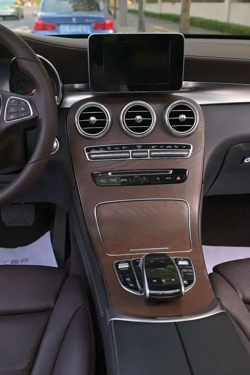 2016 Mercedes-Benz GLC 300 4MATIC Dynamic — миниатюра 30