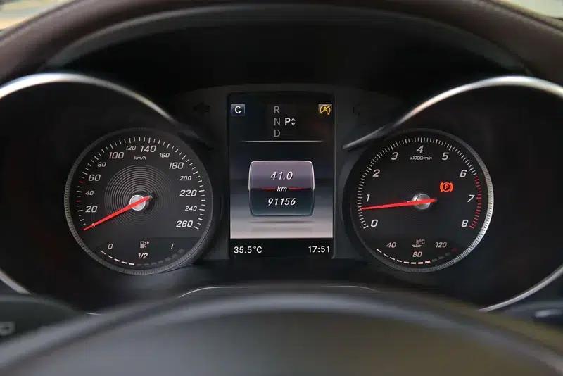 2016 Mercedes-Benz GLC 300 4MATIC Dynamic — миниатюра 31