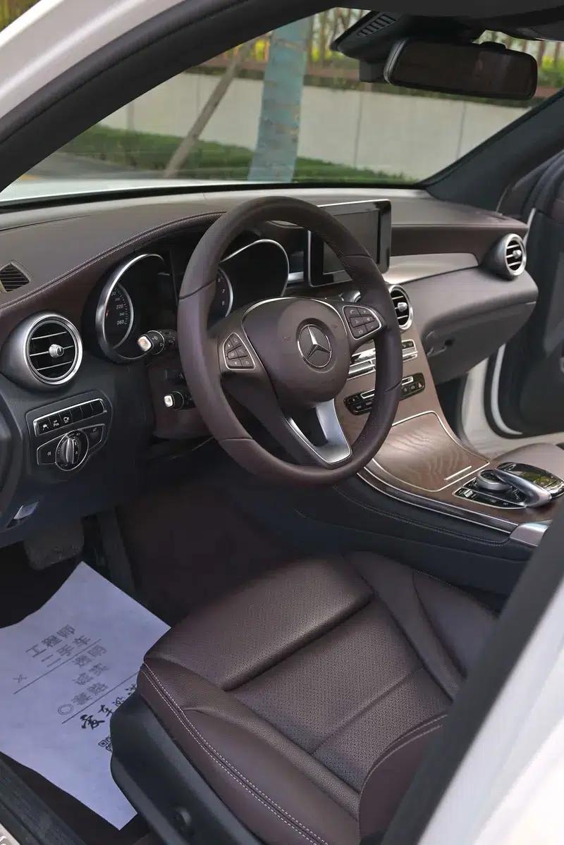 2016 Mercedes-Benz GLC 300 4MATIC Dynamic — миниатюра 34