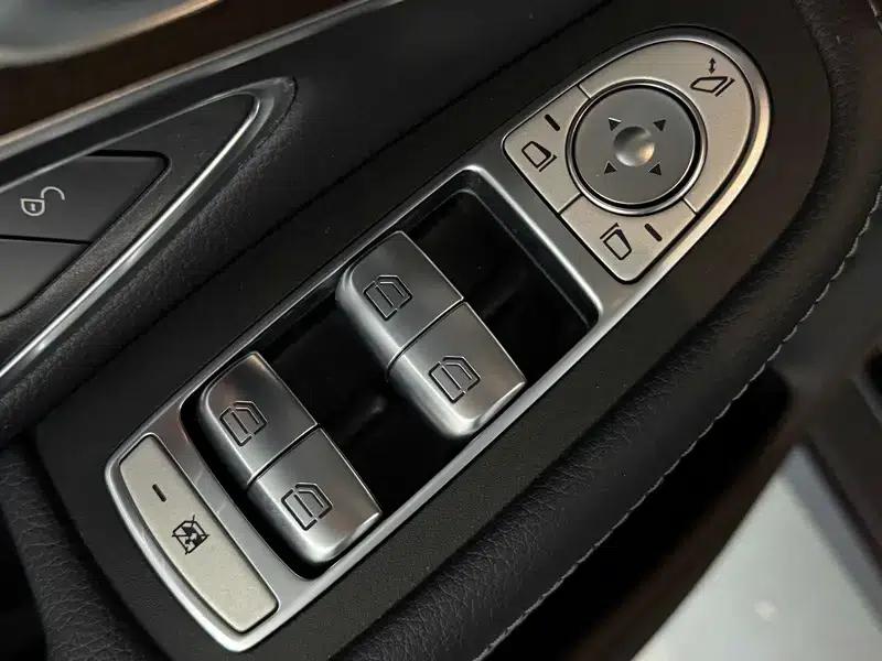2021 Mercedes-Benz GLC 260 L 4MATIC Luxury — миниатюра 24