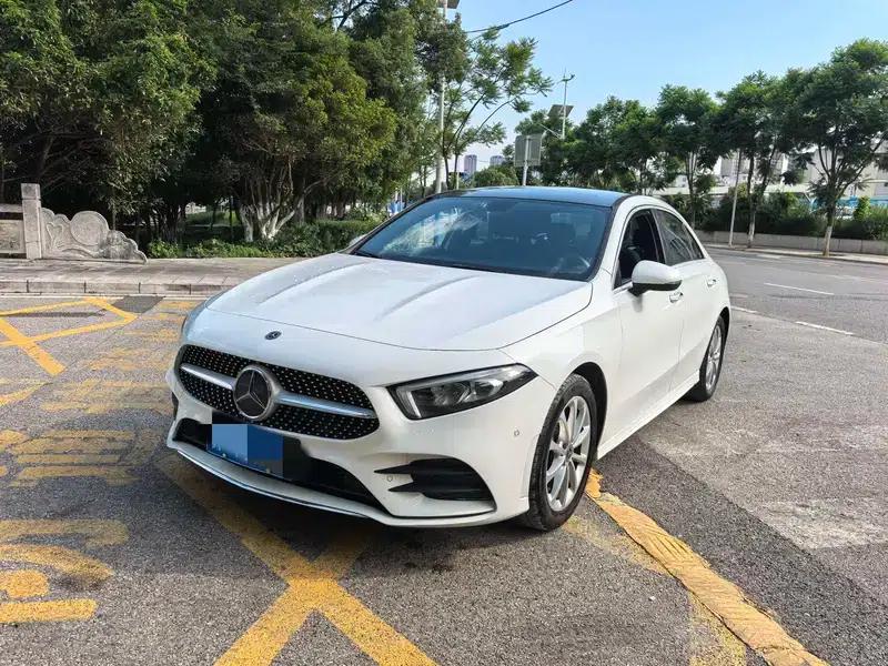 Mercedes-Benz A-Class 2020 Facelift A 200 L Sport Sedan Fashion Model — миниатюра 1