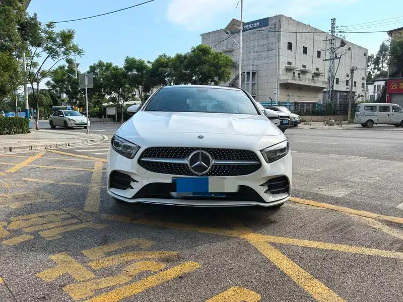 Mercedes-Benz A-Class 2020 Facelift A 200 L Sport Sedan Fashion Model — миниатюра 2