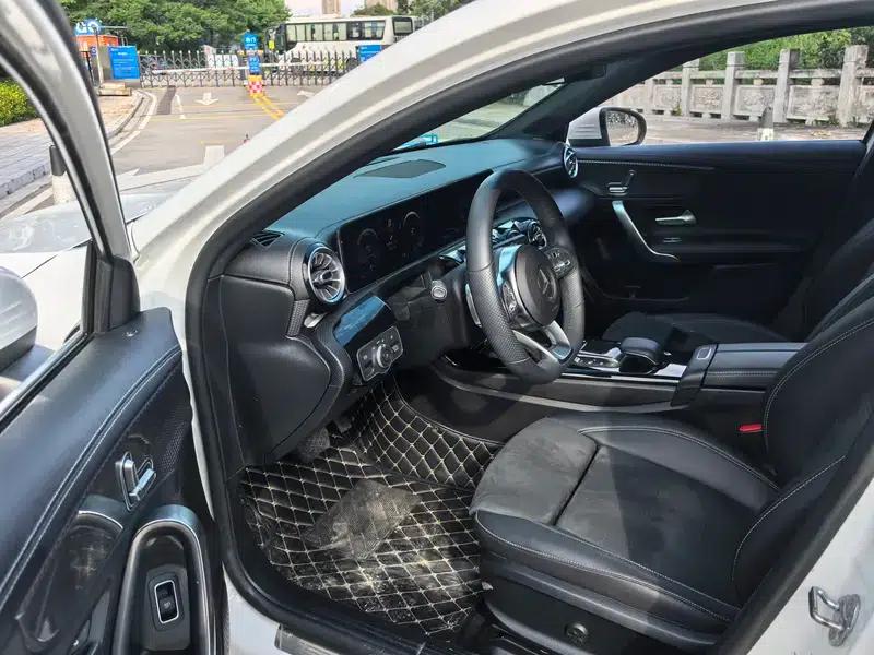 Mercedes-Benz A-Class 2020 Facelift A 200 L Sport Sedan Fashion Model — миниатюра 11