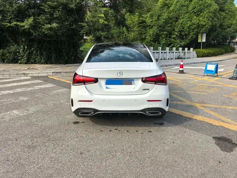Mercedes-Benz A-Class 2020 Facelift A 200 L Sport Sedan Fashion Model — миниатюра 5