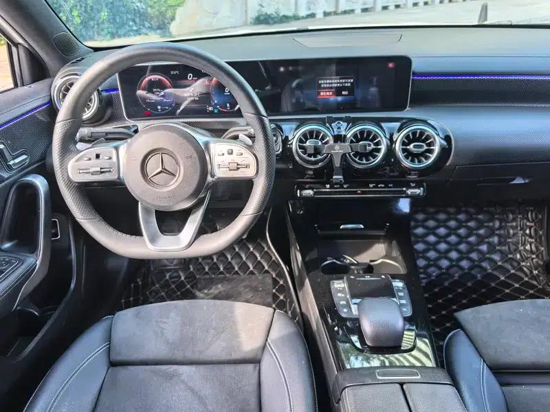 Mercedes-Benz A-Class 2020 Facelift A 200 L Sport Sedan Fashion Model — миниатюра 10