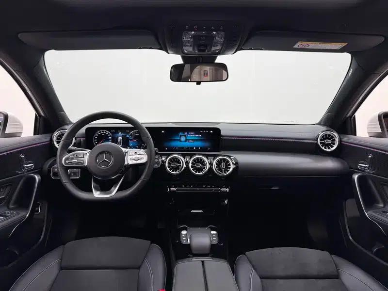 Mercedes-Benz A-Class 2021 A 200 L Sport Sedan Fashion Edition — миниатюра 14