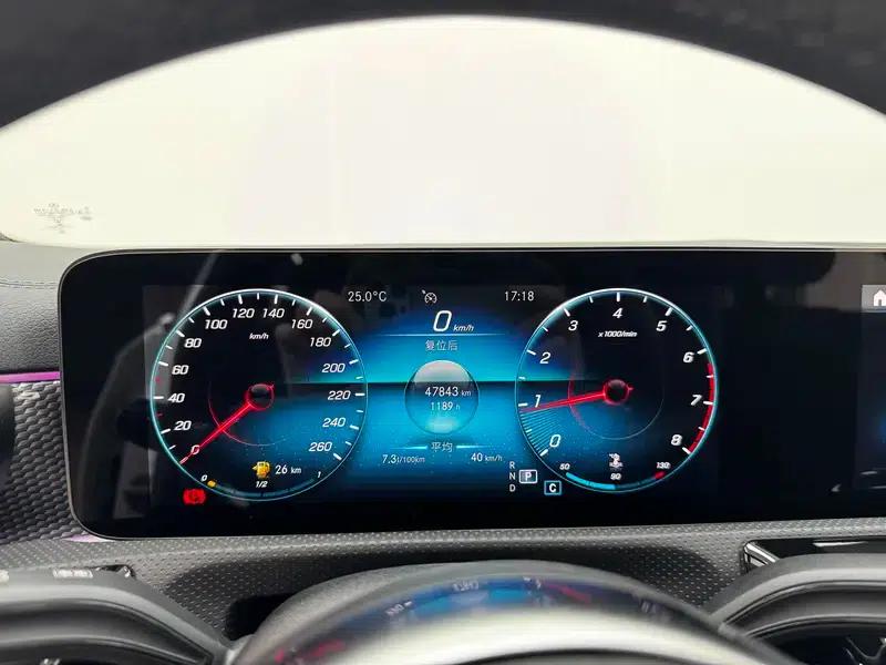 Mercedes-Benz A-Class 2021 A 200 L Sport Sedan Fashion Edition — миниатюра 15