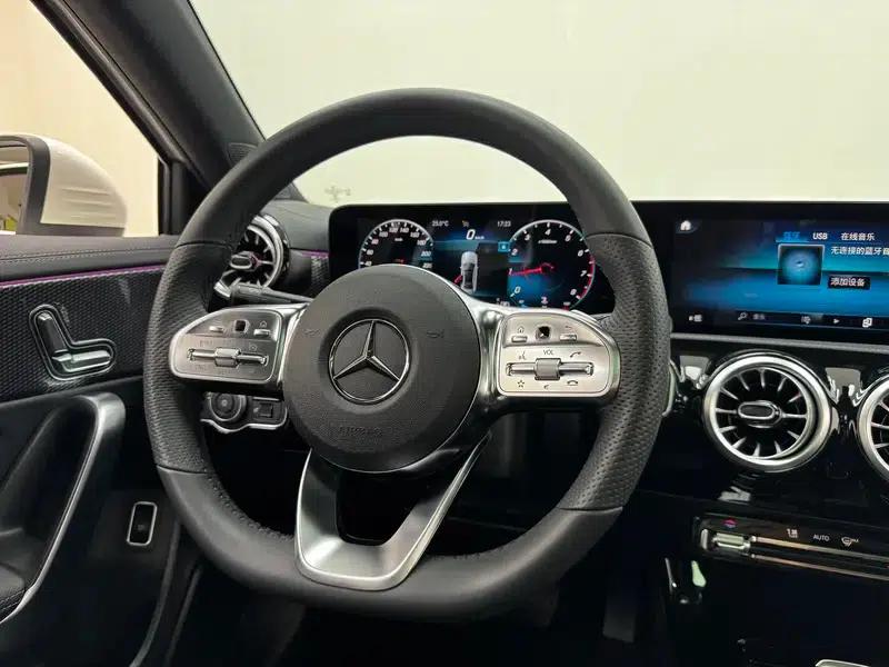 Mercedes-Benz A-Class 2021 A 200 L Sport Sedan Fashion Edition — миниатюра 16