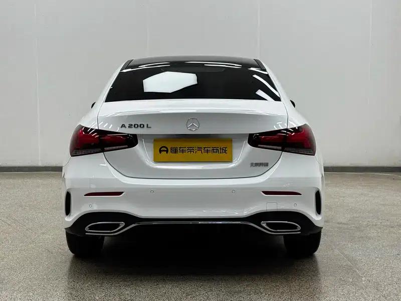 Mercedes-Benz A-Class 2021 A 200 L Sport Sedan Fashion Edition — миниатюра 6