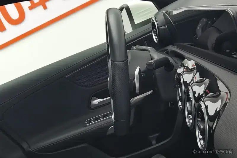 2019 Mercedes-Benz A-Class A 200 L Sport Sedan — миниатюра 13