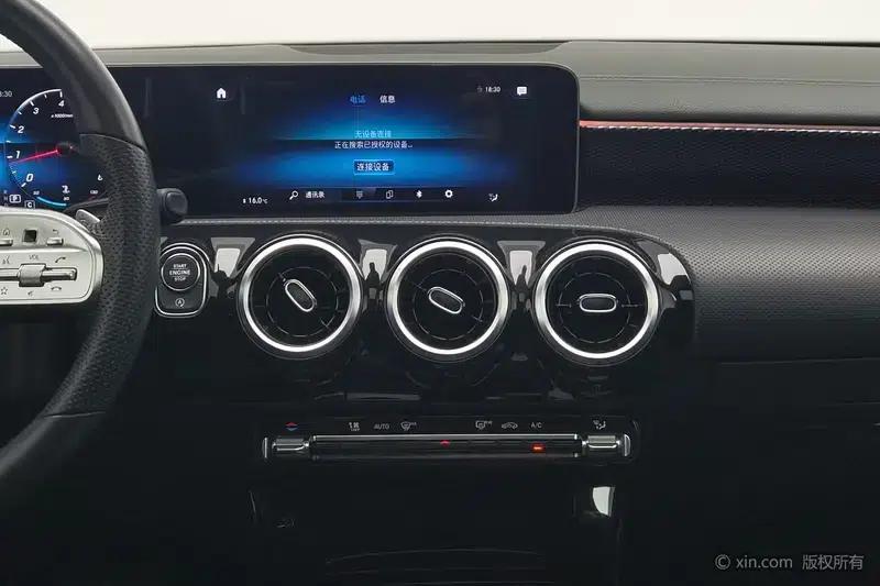 2019 Mercedes-Benz A-Class A 200 L Sport Sedan — миниатюра 15