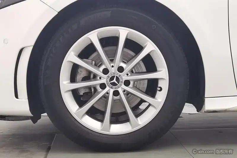 2019 Mercedes-Benz A-Class A 200 L Sport Sedan — миниатюра 8