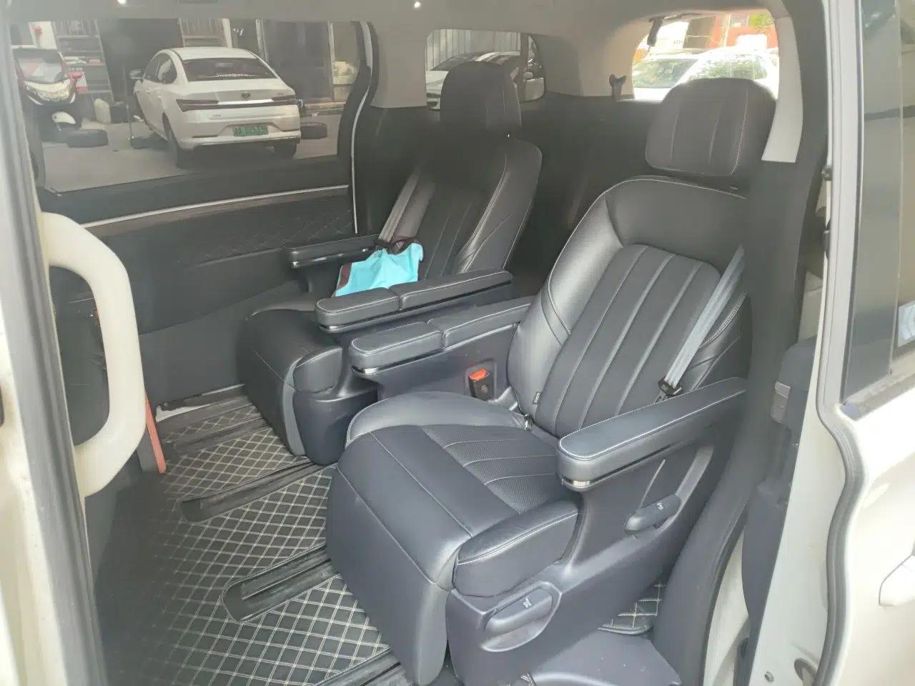 GAC Trumpchi M8 2020 Flagship Model 390T Prestige Edition — миниатюра 17