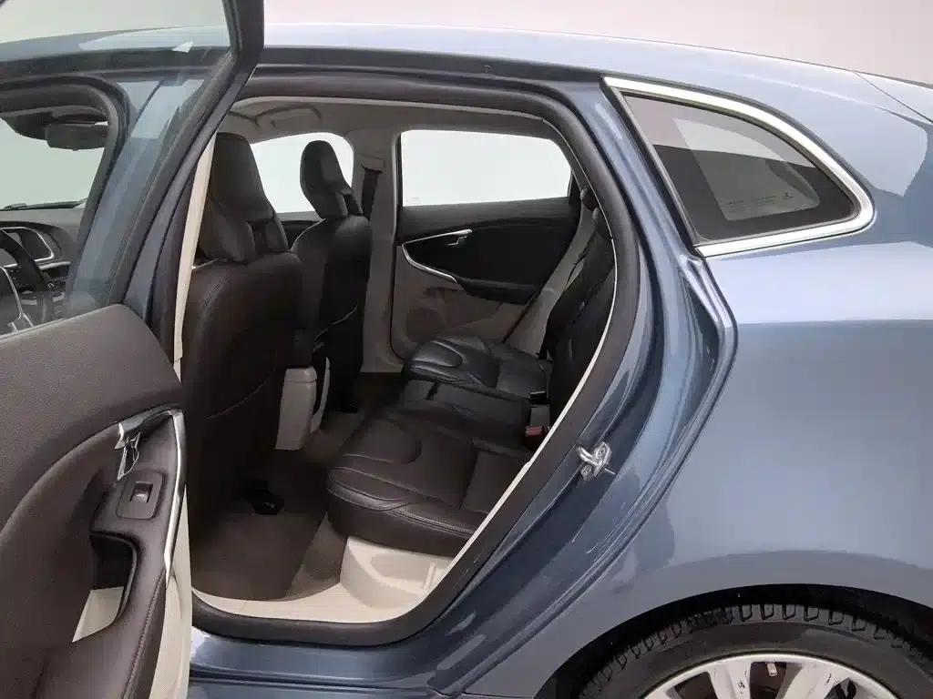 2014 Volvo V40 2.0T Smart Edition — миниатюра 15