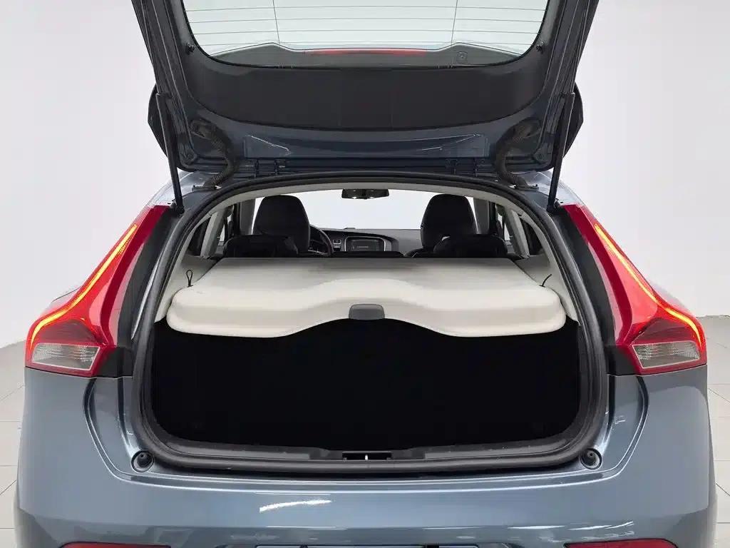 2014 Volvo V40 2.0T Smart Edition — миниатюра 16
