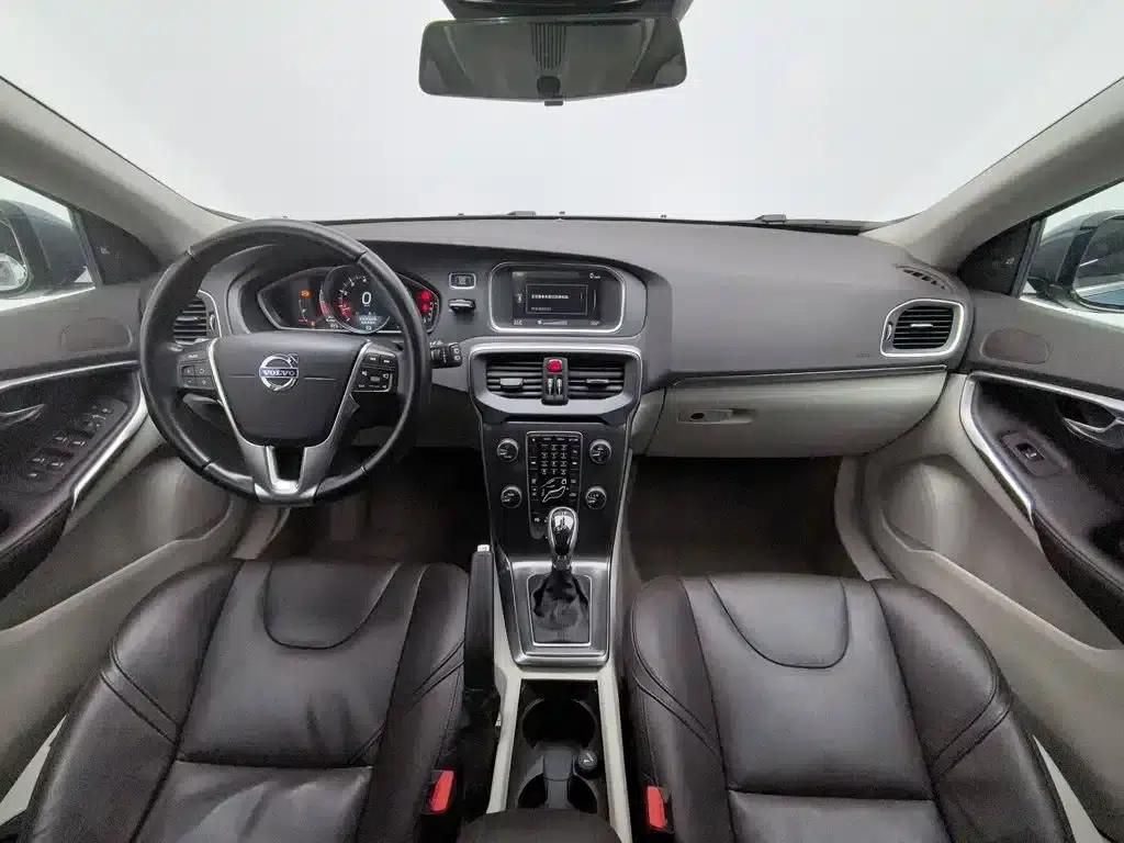 2014 Volvo V40 2.0T Smart Edition — миниатюра 5