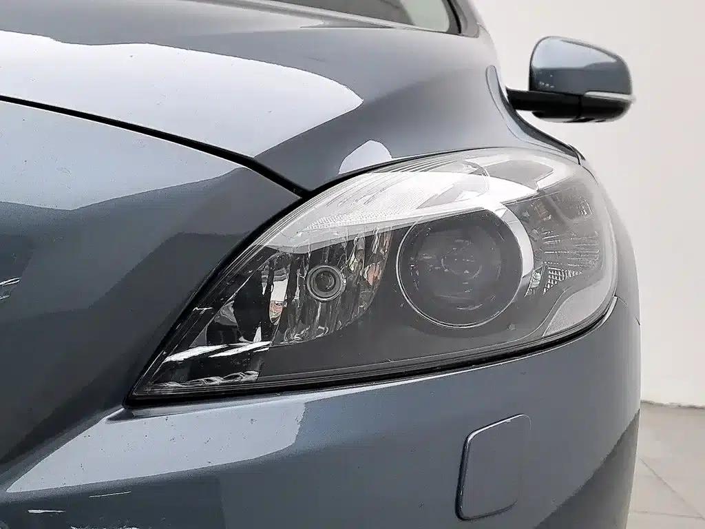2014 Volvo V40 2.0T Smart Edition — миниатюра 7