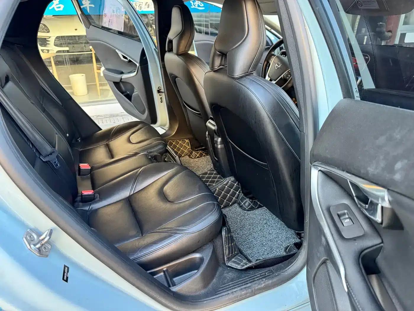 2018 Volvo V40 T3 Smart Edition — миниатюра 11