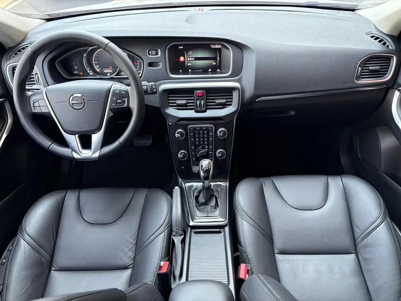 2018 Volvo V40 T3 Smart Edition — миниатюра 11