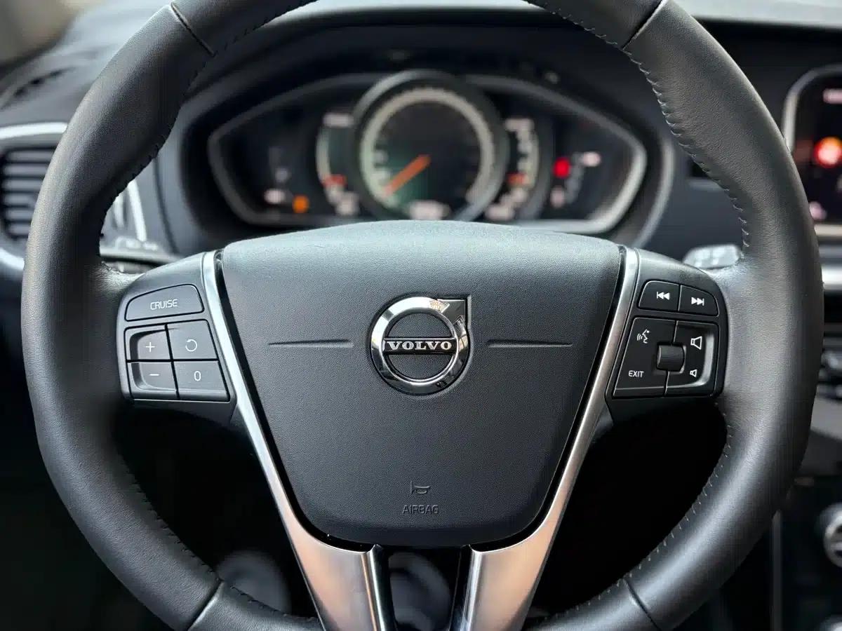 2018 Volvo V40 T3 Smart Edition — миниатюра 16