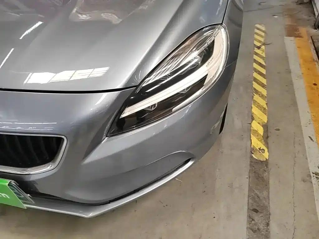 2018 Volvo V40 T3 Smart Edition — миниатюра 24