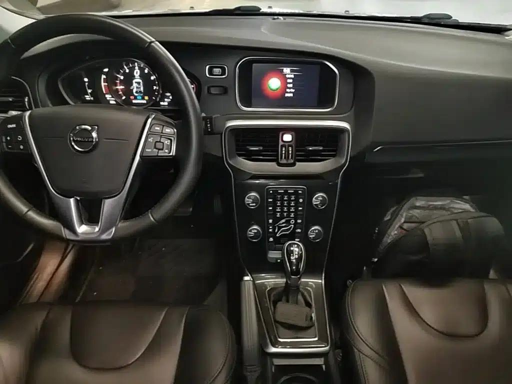 2018 Volvo V40 T3 Smart Edition — миниатюра 10