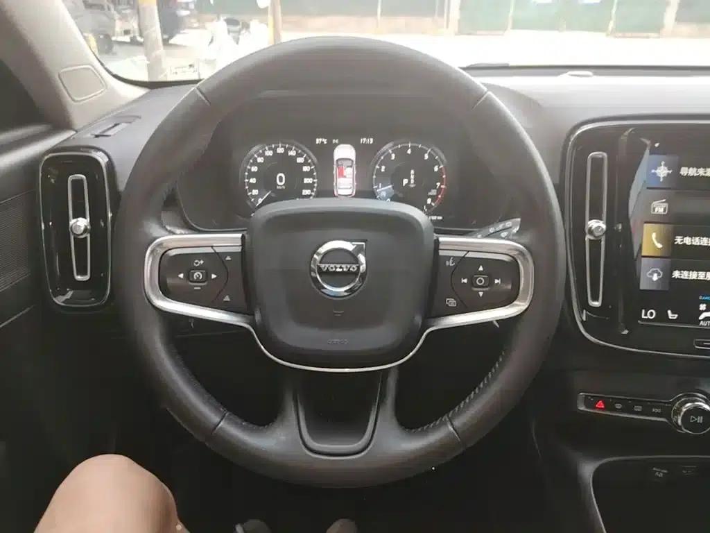 2020 Volvo XC40 T4 AWD Inscription Luxury Edition — миниатюра 11