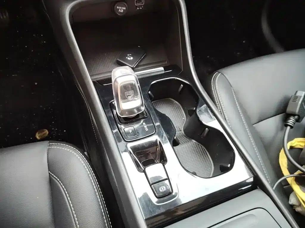 2020 Volvo XC40 T4 AWD Inscription Luxury Edition — миниатюра 14