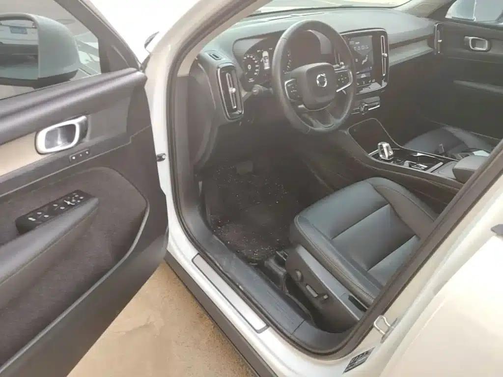 2020 Volvo XC40 T4 AWD Inscription Luxury Edition — миниатюра 16