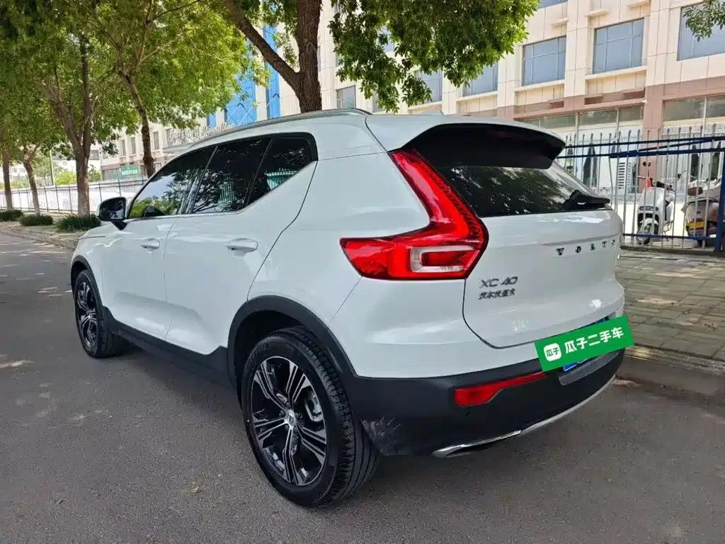 2020 Volvo XC40 T4 AWD Inscription Luxury Edition — миниатюра 5