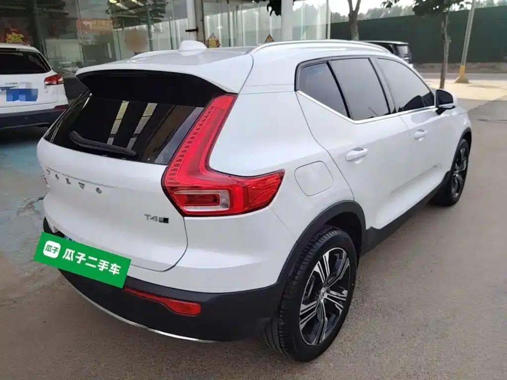 2020 Volvo XC40 T4 AWD Inscription Luxury Edition — миниатюра 7