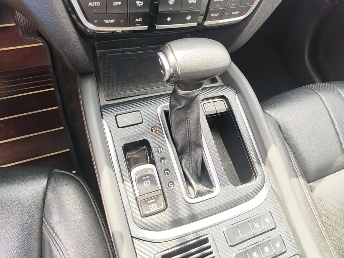 GAC Trumpchi GS8 2017 320T Two-Wheel Drive Luxury Smart Connectivity Version (7 Seats) — миниатюра 16