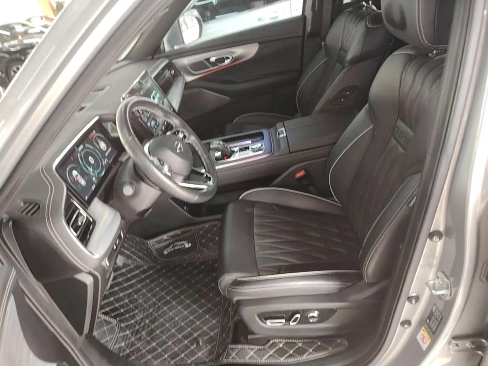 GAC Trumpchi GS8 2022 Flagship Series 2.0 TGDI Two-Wheel-Drive Prestige Edition (7 Seats) — миниатюра 17