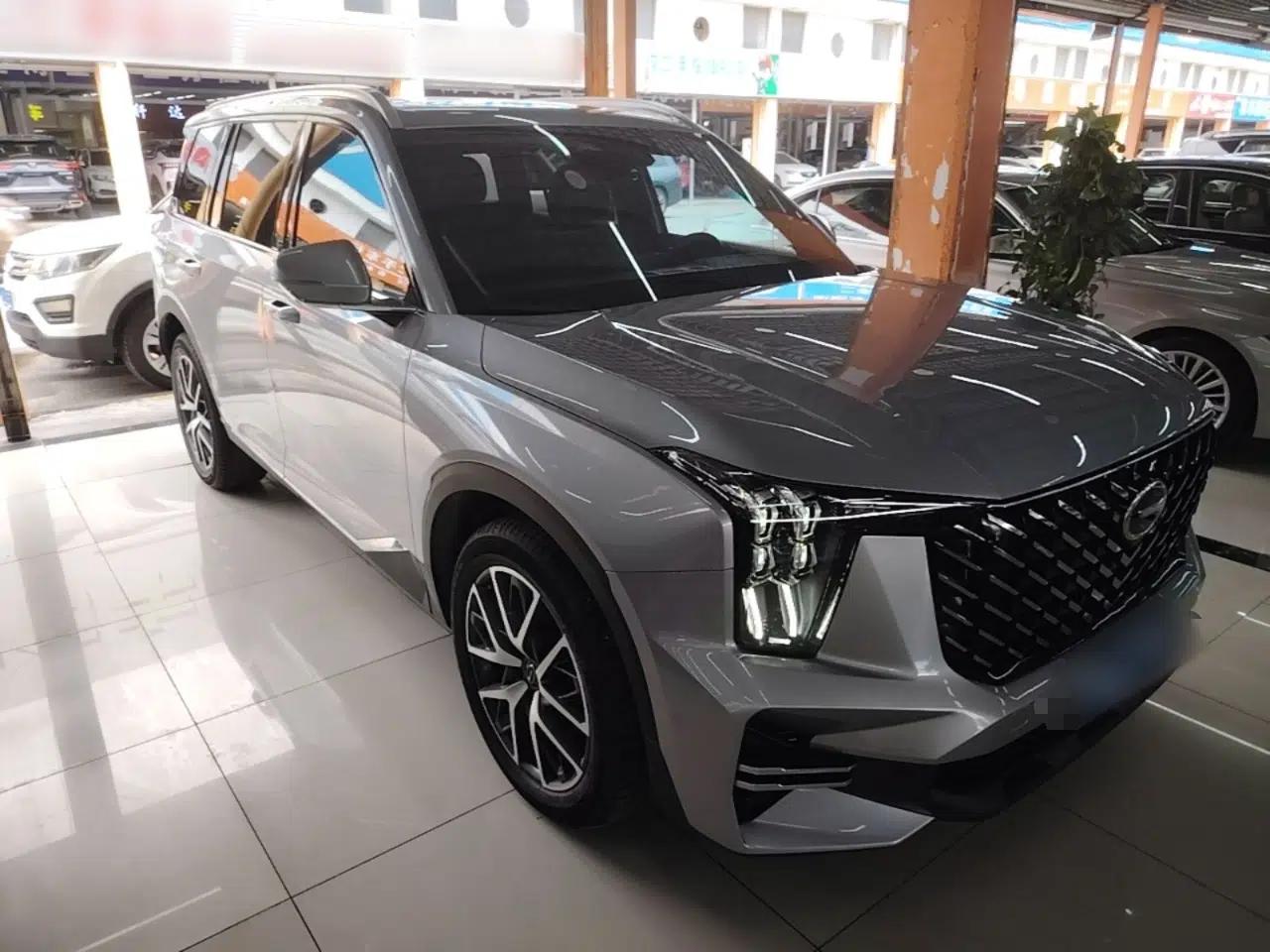 GAC Trumpchi GS8 2022 Flagship Series 2.0 TGDI Two-Wheel-Drive Prestige Edition (7 Seats) — миниатюра 3