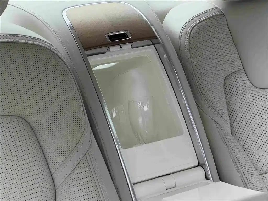 2019 Volvo S90 Plug-in Hybrid T8 E-Drive Hybrid Luxury Edition 3-seater (China V emission standard) — миниатюра 16