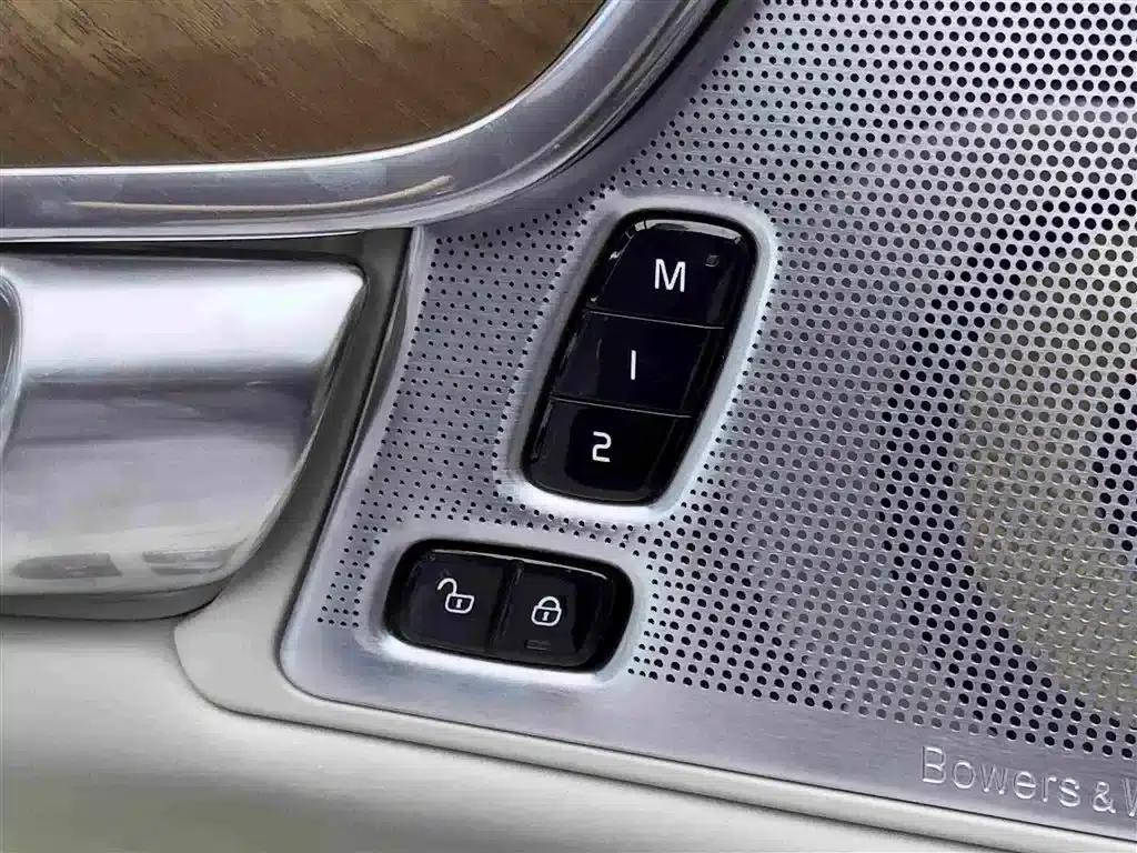 2019 Volvo S90 Plug-in Hybrid T8 E-Drive Hybrid Luxury Edition 3-seater (China V emission standard) — миниатюра 24