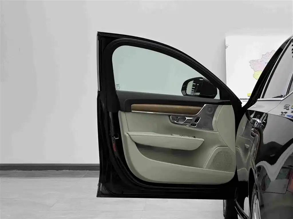 2019 Volvo S90 Plug-in Hybrid T8 E-Drive Hybrid Luxury Edition 3-seater (China V emission standard) — миниатюра 7