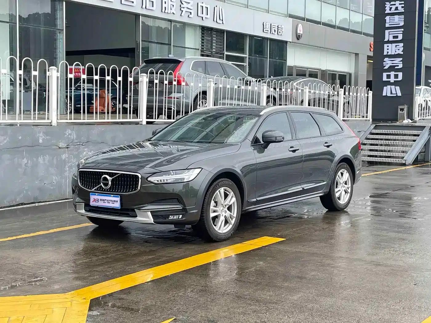 2019 Volvo V90 Cross Country T5 AWD Smart Edition (China V Emission Standard) — миниатюра 1