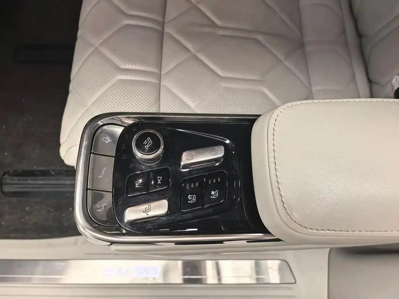 Volvo EM90 2025 Ultra 6-seater — миниатюра 8