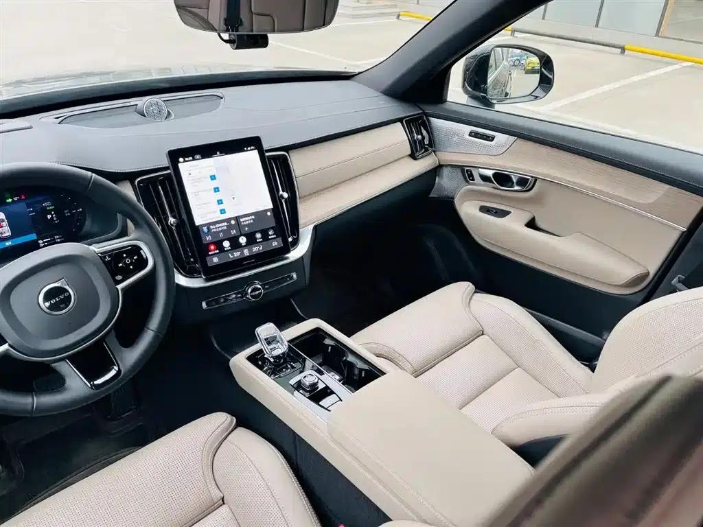 2025 Volvo XC90 Plug-in Hybrid Facelift T8 Luxury 7-Seater — миниатюра 12