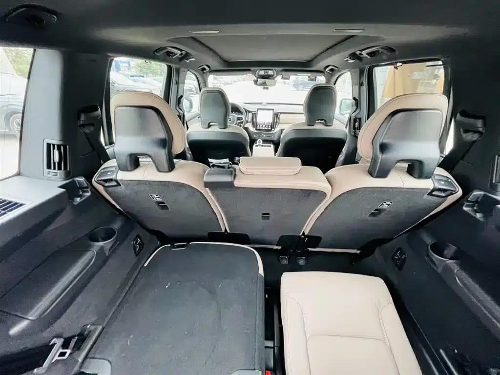 2025 Volvo XC90 Plug-in Hybrid Facelift T8 Luxury 7-Seater — миниатюра 15