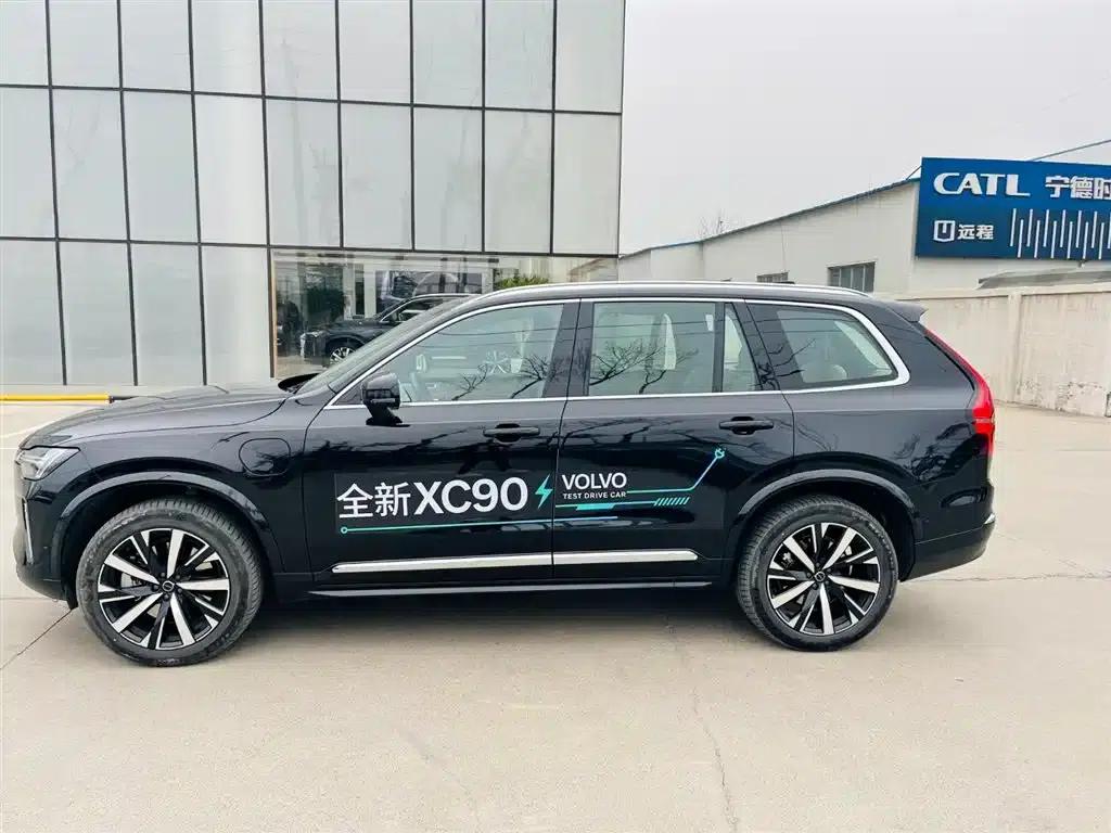 2025 Volvo XC90 Plug-in Hybrid Facelift T8 Luxury 7-Seater — миниатюра 3