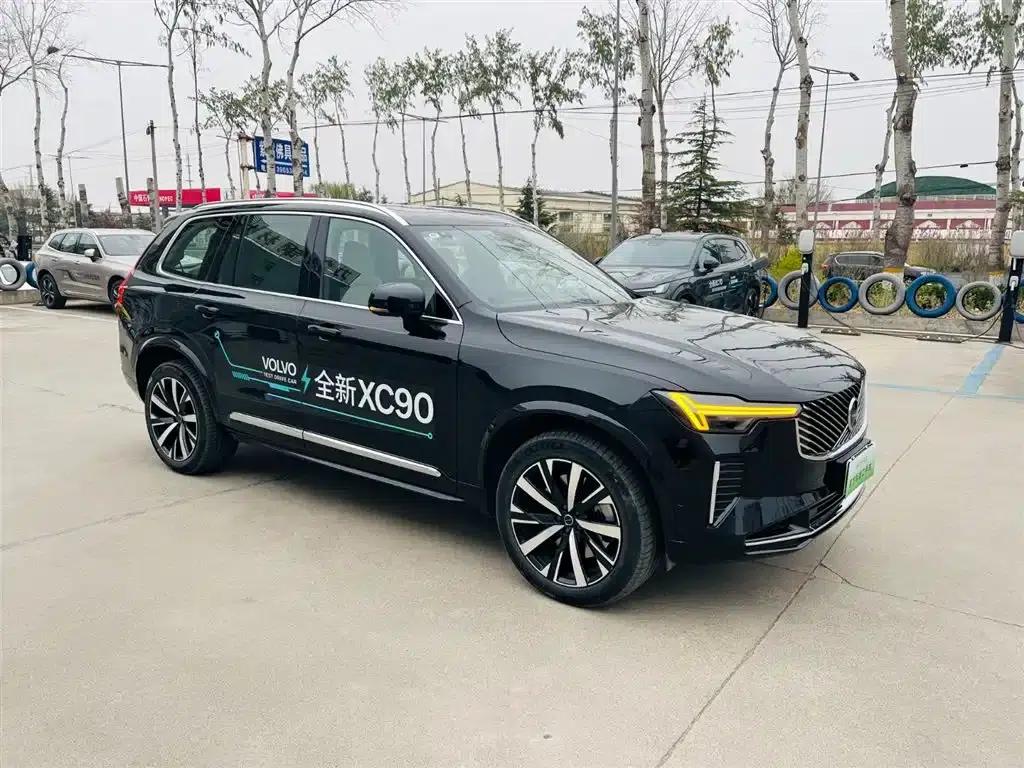 2025 Volvo XC90 Plug-in Hybrid Facelift T8 Luxury 7-Seater — миниатюра 4
