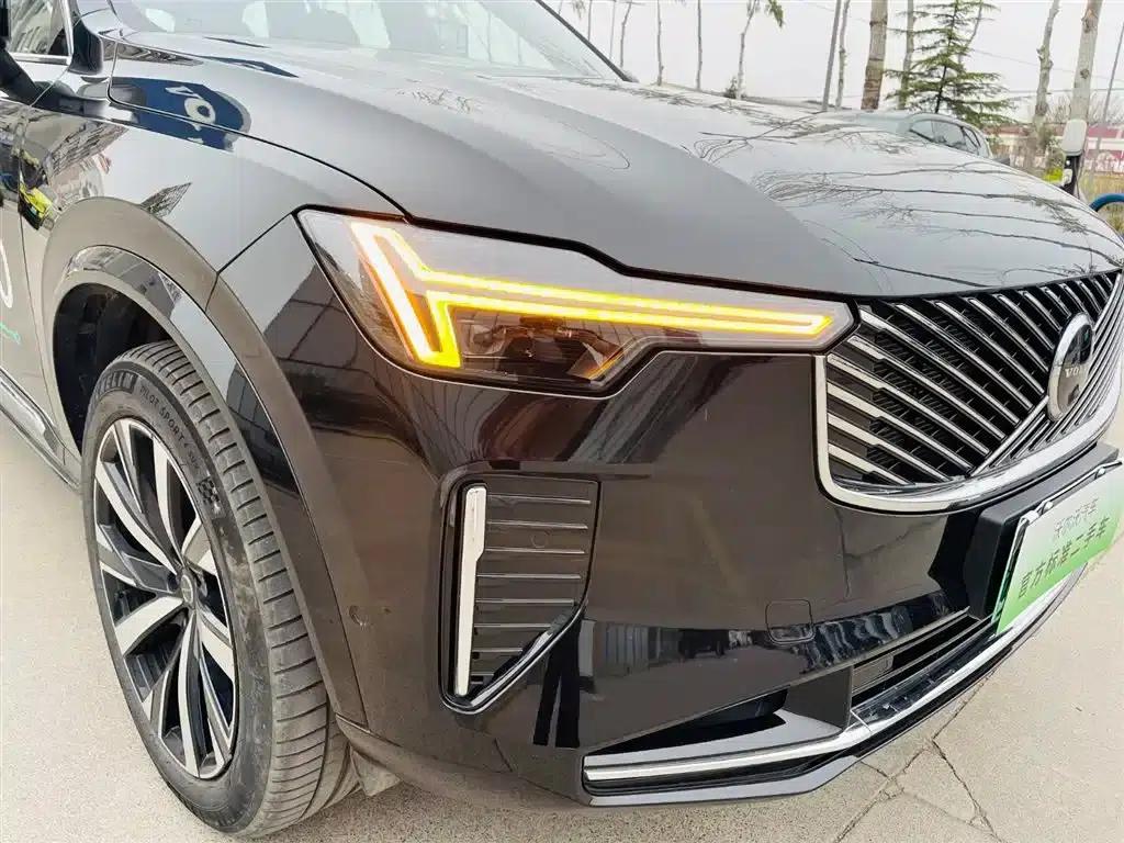 2025 Volvo XC90 Plug-in Hybrid Facelift T8 Luxury 7-Seater — миниатюра 5