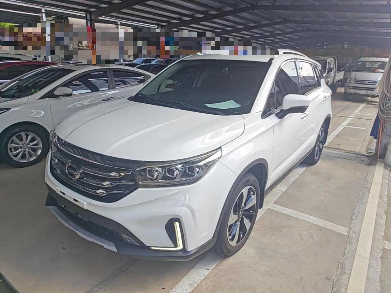 GAC Trumpchi GS4 2018 235T Automatic Two-Wheel Drive Luxury Smart Connectivity Millionth Anniversary Edition — миниатюра 1