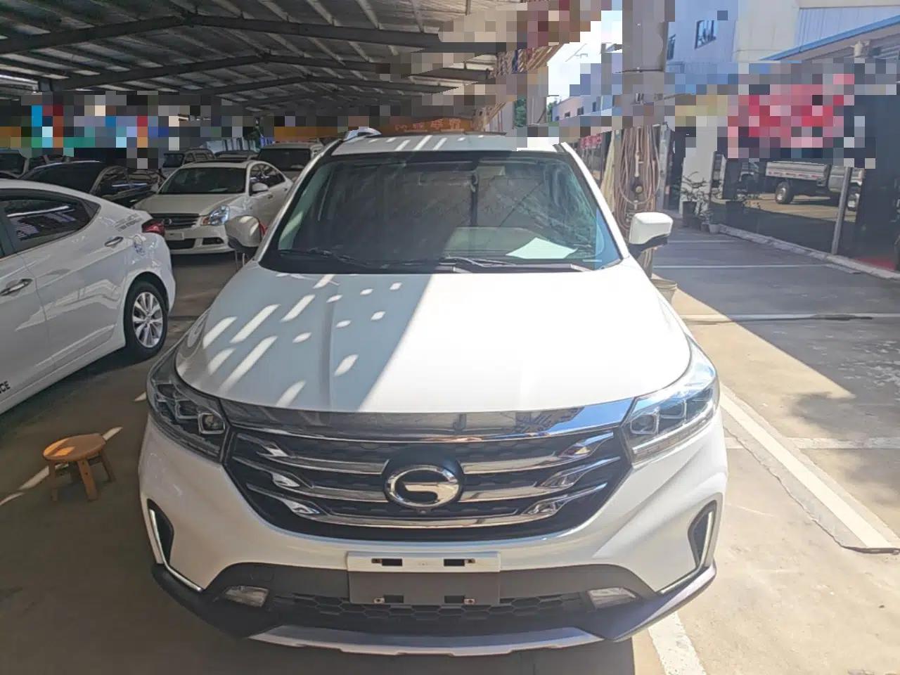 GAC Trumpchi GS4 2018 235T Automatic Two-Wheel Drive Luxury Smart Connectivity Millionth Anniversary Edition — миниатюра 2